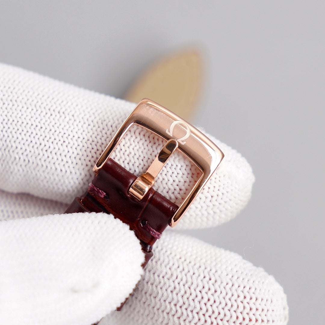 CONSTELLATION 33MM AUTOMATIC ROSE GOLD DIAMOND BEZEL