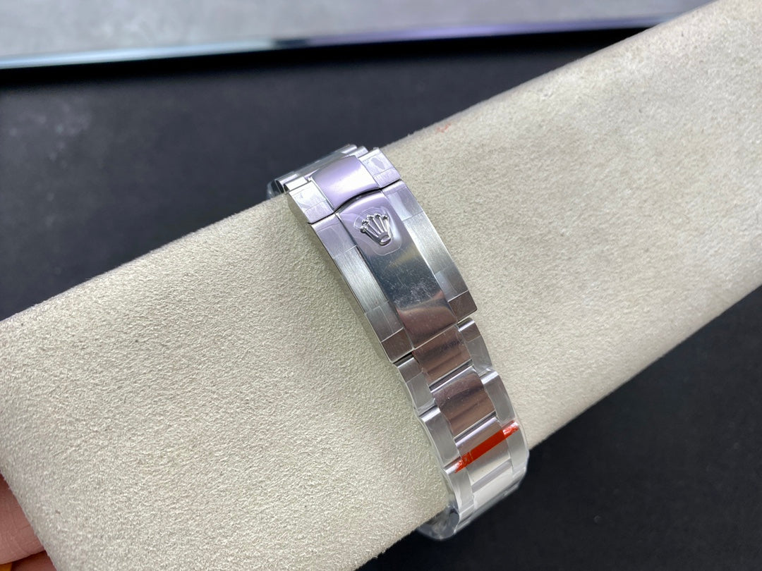 DATEJUST 41 LIGHT BLUE NUMERALS SILVER CASE
