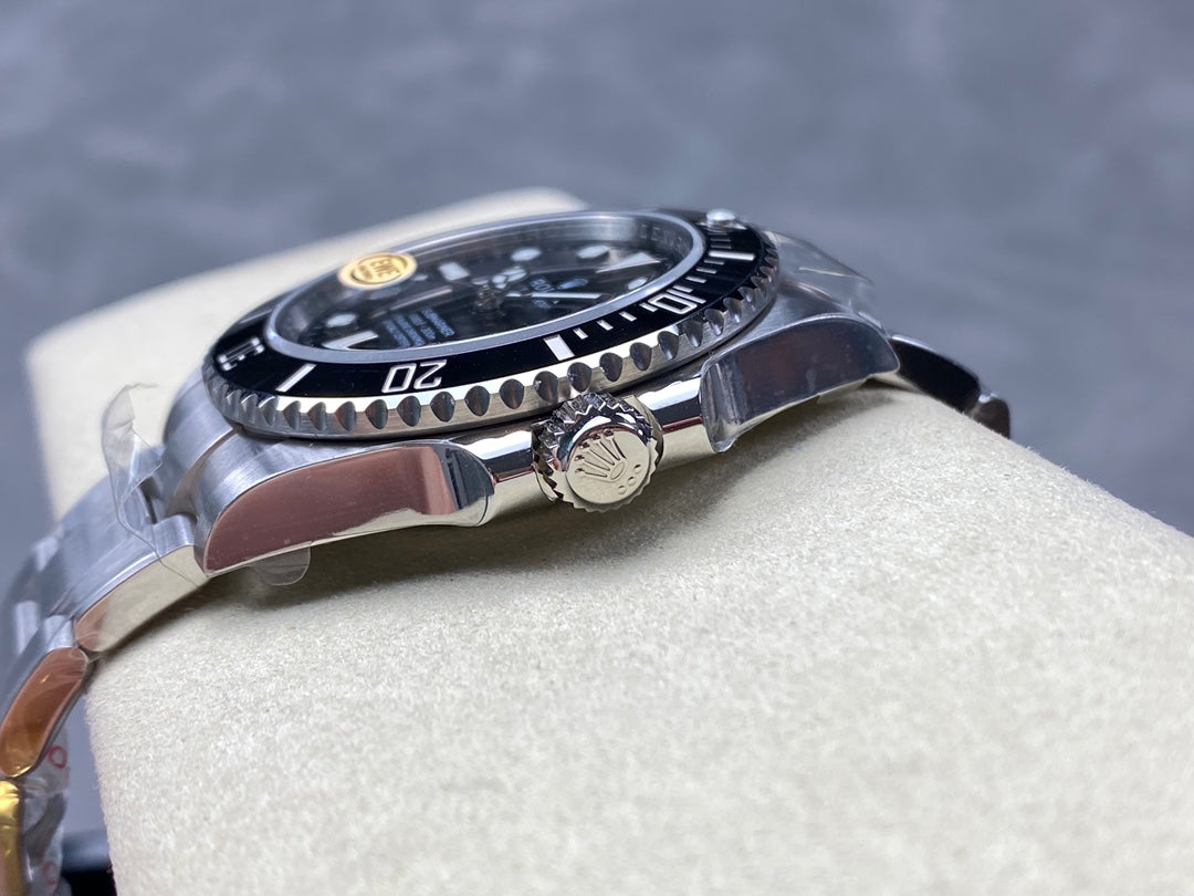 Rolex Submariner 41mm Silver Black