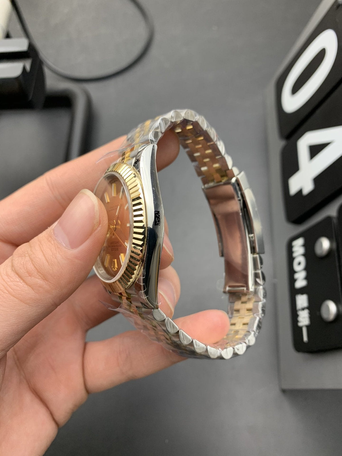 DATEJUST II 41 CHAMPAGNE DIAL JUBILEE BRACELET