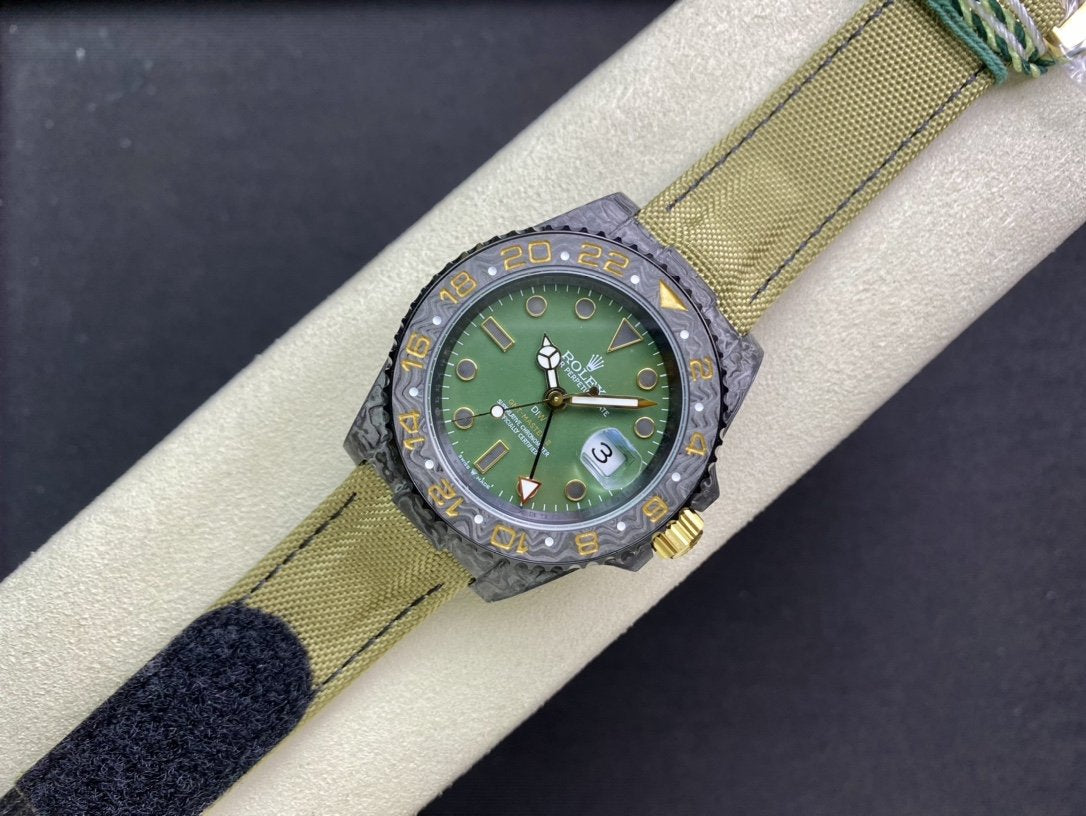 GMT - MASTER II CARBON GREEN