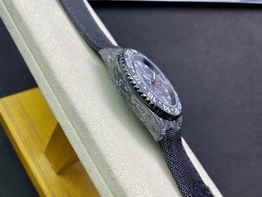 GMT - MASTER II CARBON CASE WHITE