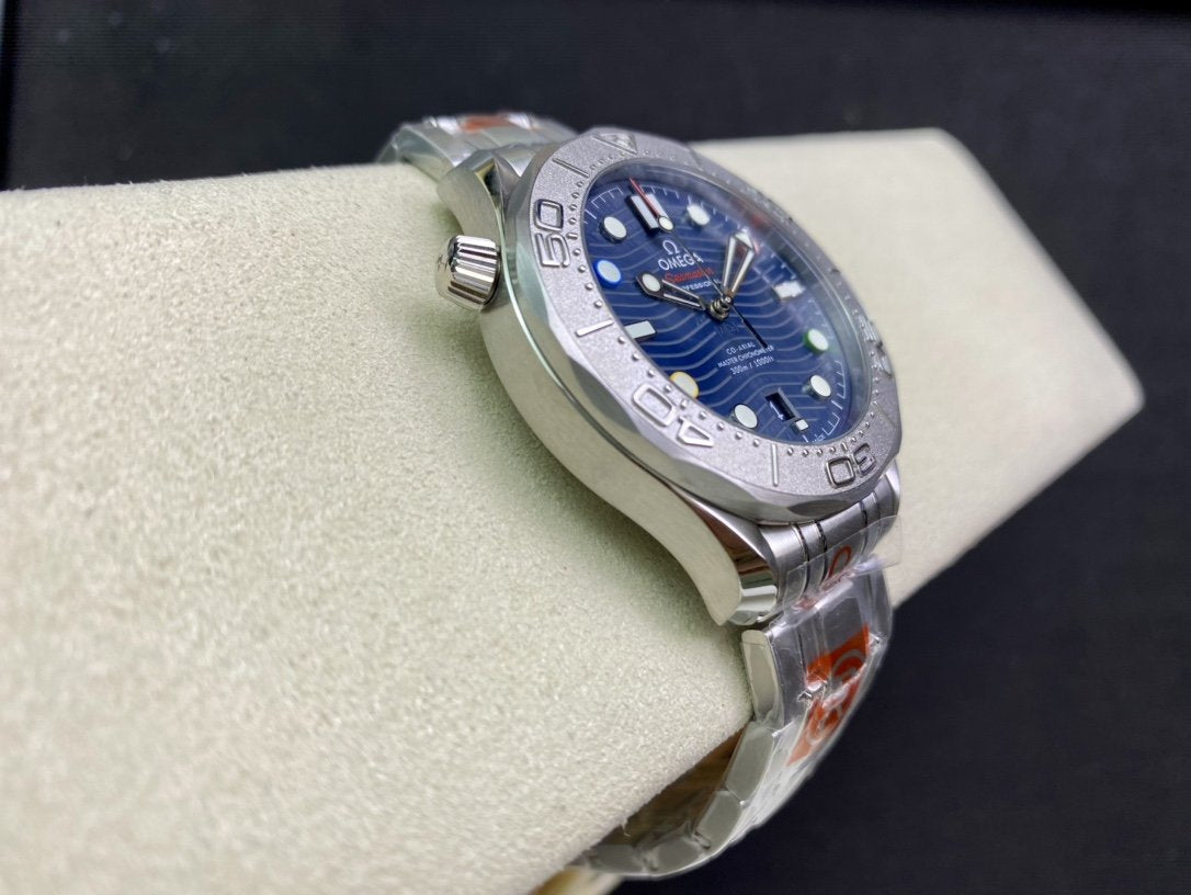 SEAMASTER DIVER 300 STAINLESS STEEL BLUE DIAL