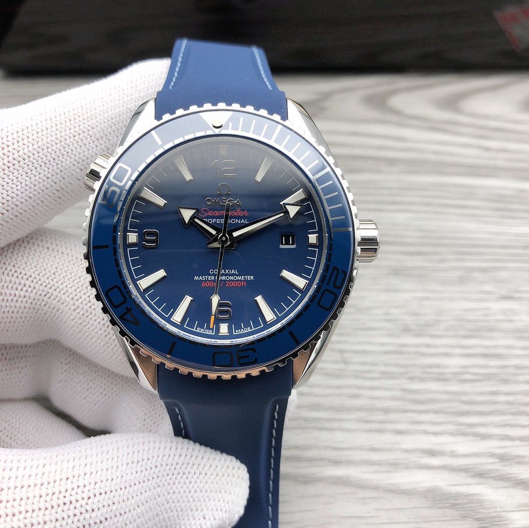 SEAMASTER PROFESSIONAL PLANET OCEAN 600M STEEL CASE BLUE DIAL