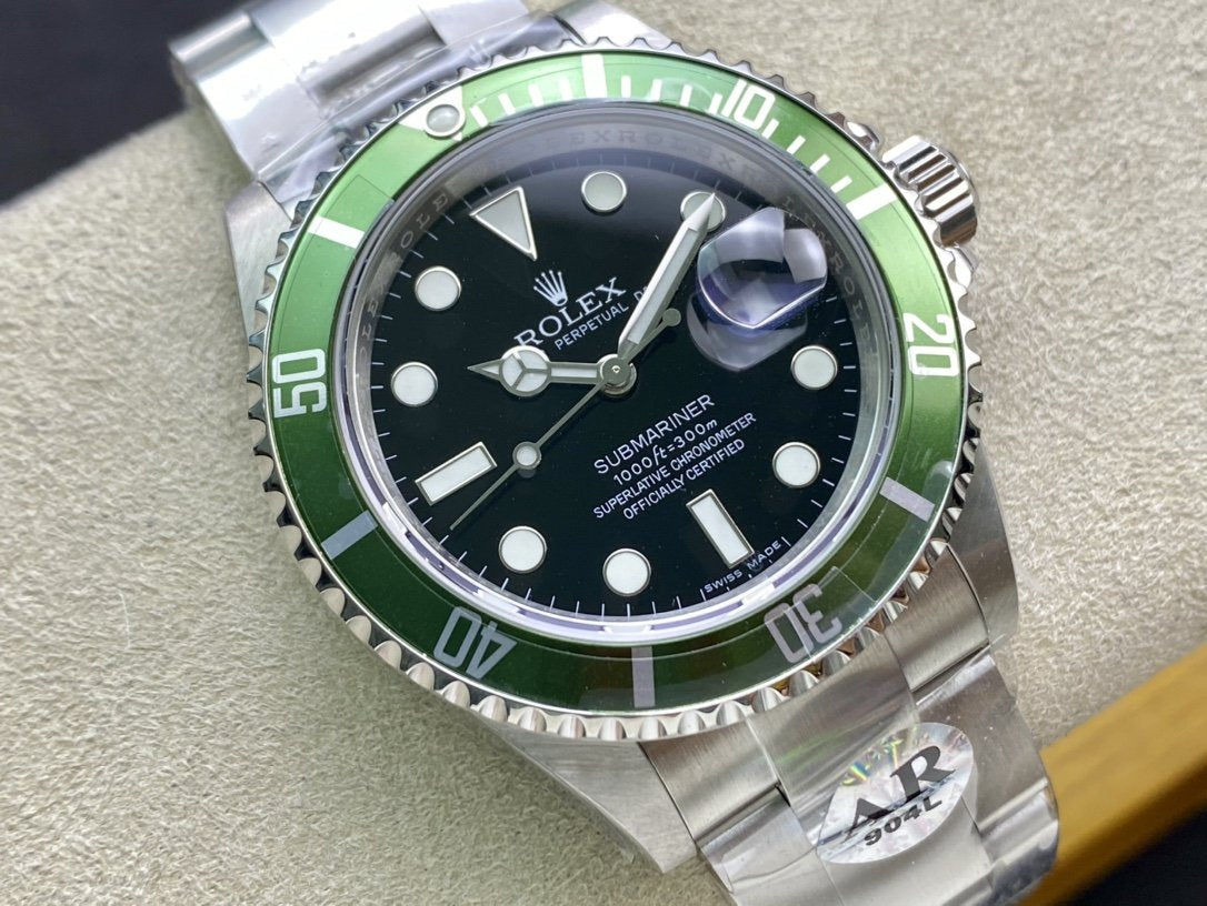 SUBMARINER DATE KERMIT DIAL