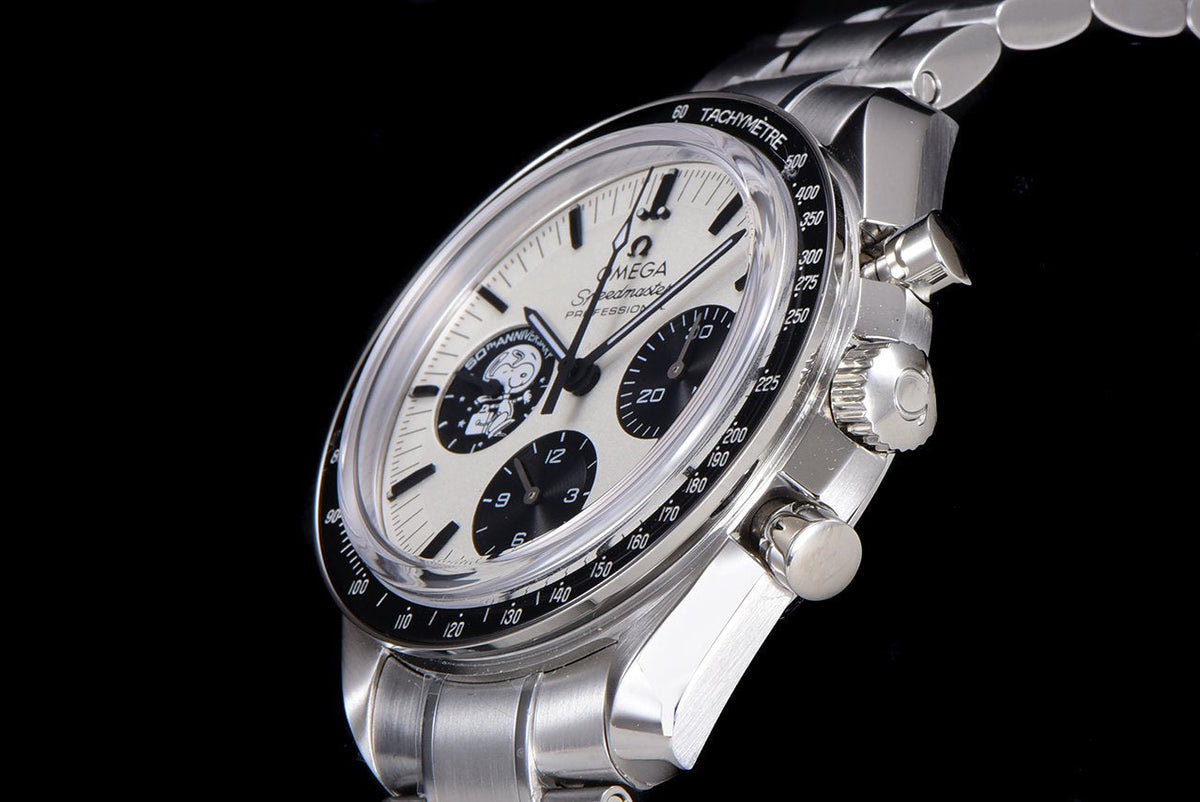 SPEEDMASTER MOONWATCH SNOOPY BLACK BEZEL