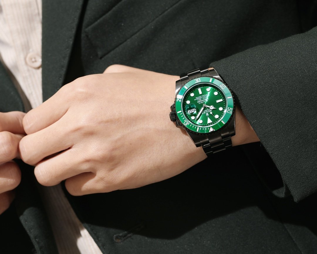 SUBMARINER 40MM CUSTOM ALL BLACK GREEN BEZEL