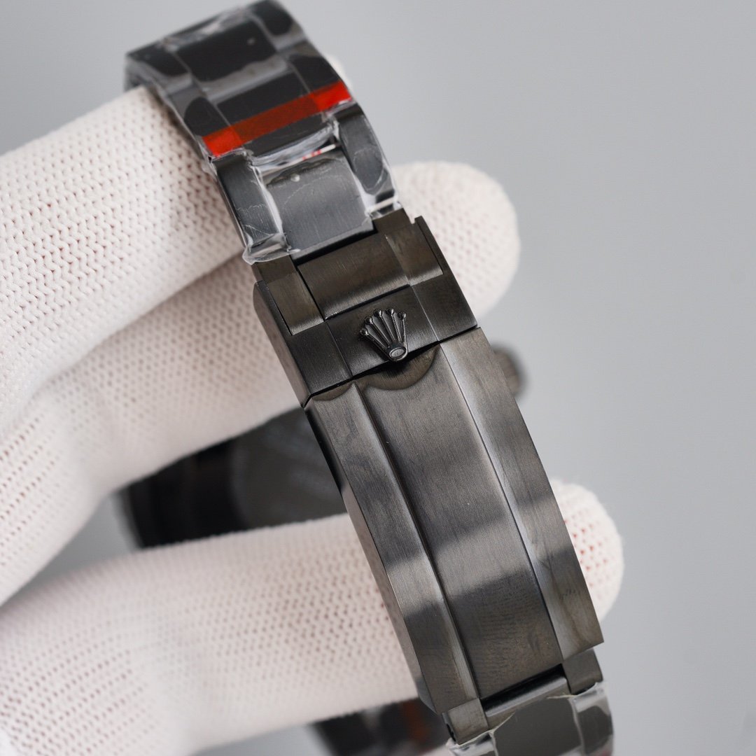 GMT-MASTER II CUSTOM GREEN BLACK BEZEL
