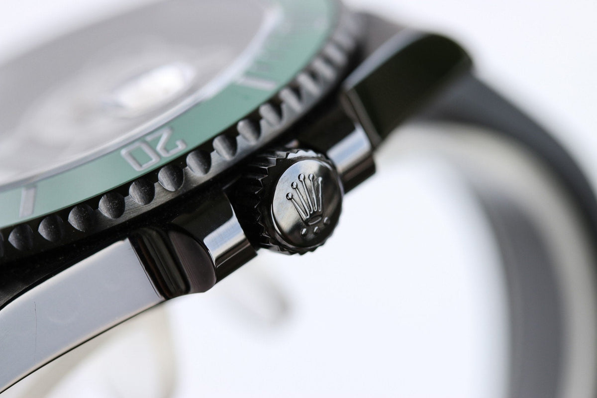 SUBMARINER DATE 40MM CUSTOM GREEN BEZEL BLACK BEAR DIAL