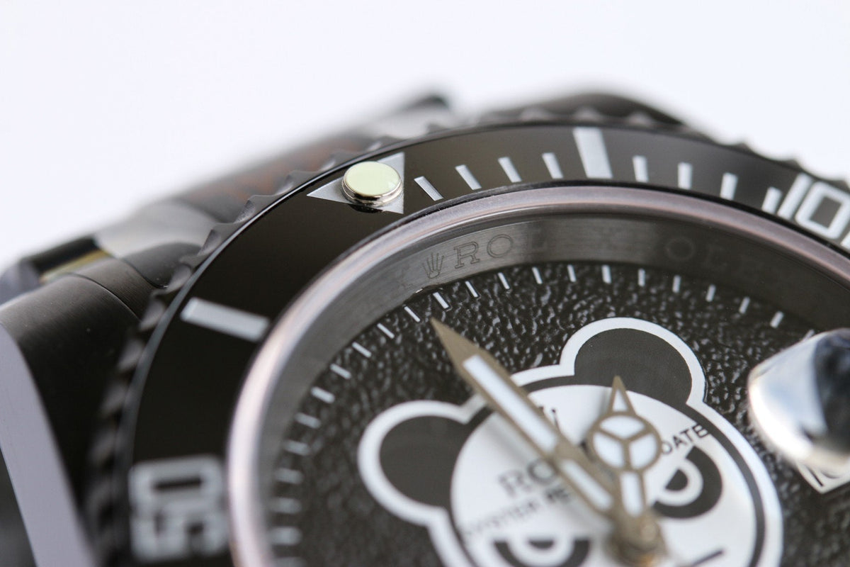 SUBMARINER DATE 40MM CUSTOM BLACK BEZEL