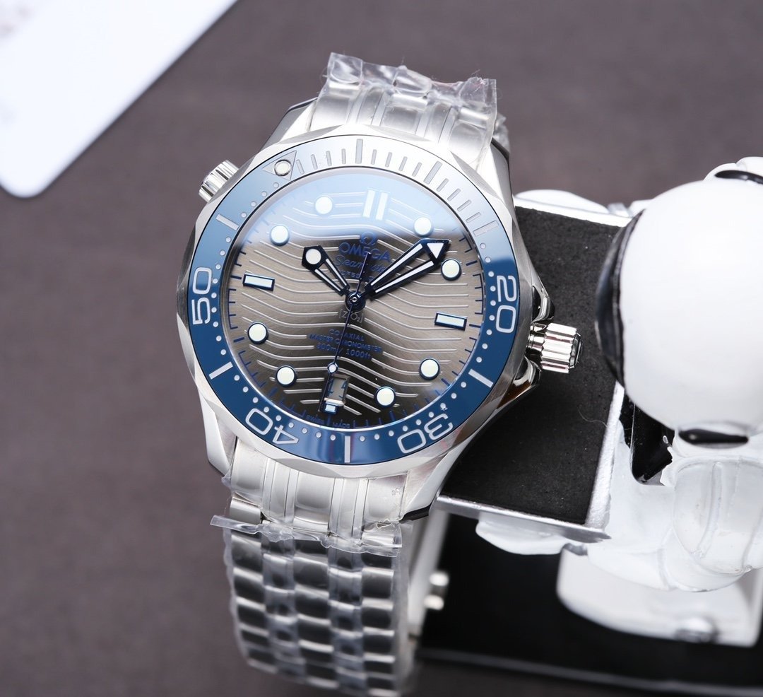 SEAMASTER DIVER 300M GREY DIAL