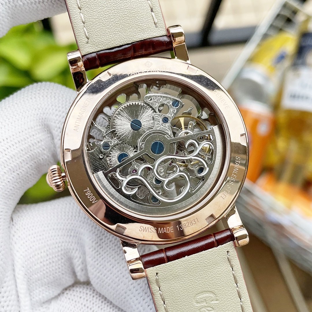 CALATRAVA SKELETON ENGRAVED HAND LEATHER STRAP