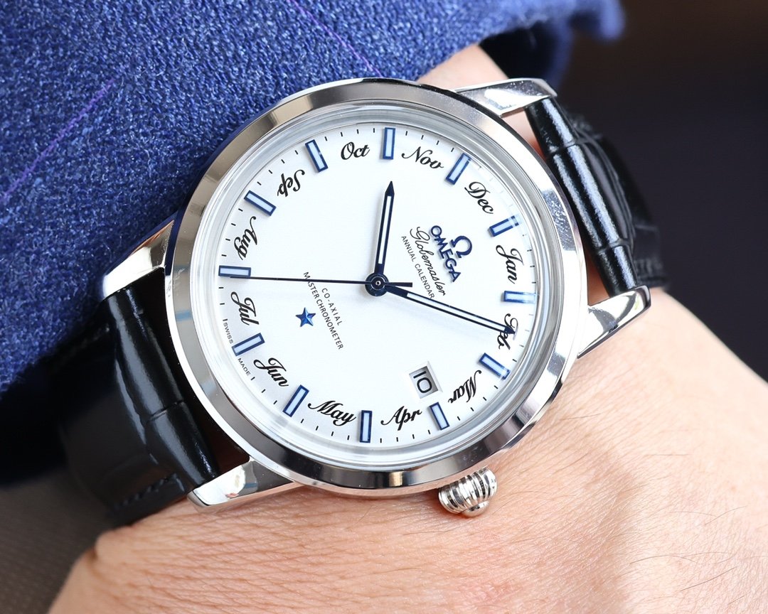 SEAMASTER GLOBEMASTER 40MM WHITE DIAL ANNUAL CALENDAR