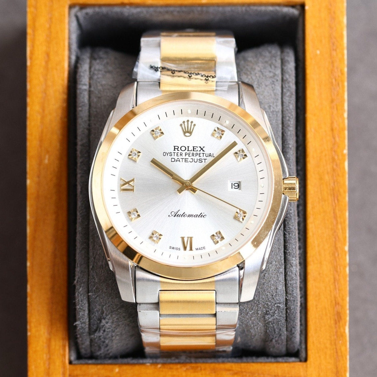 DATEJUST 41MM SMOOTH BEZEL GOLD CASE DIAMOND NUMERALS