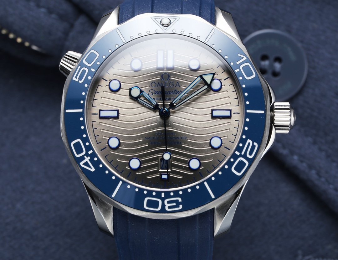 SEAMASTER DIVER 300M BLUE CERAMIC RUBBER