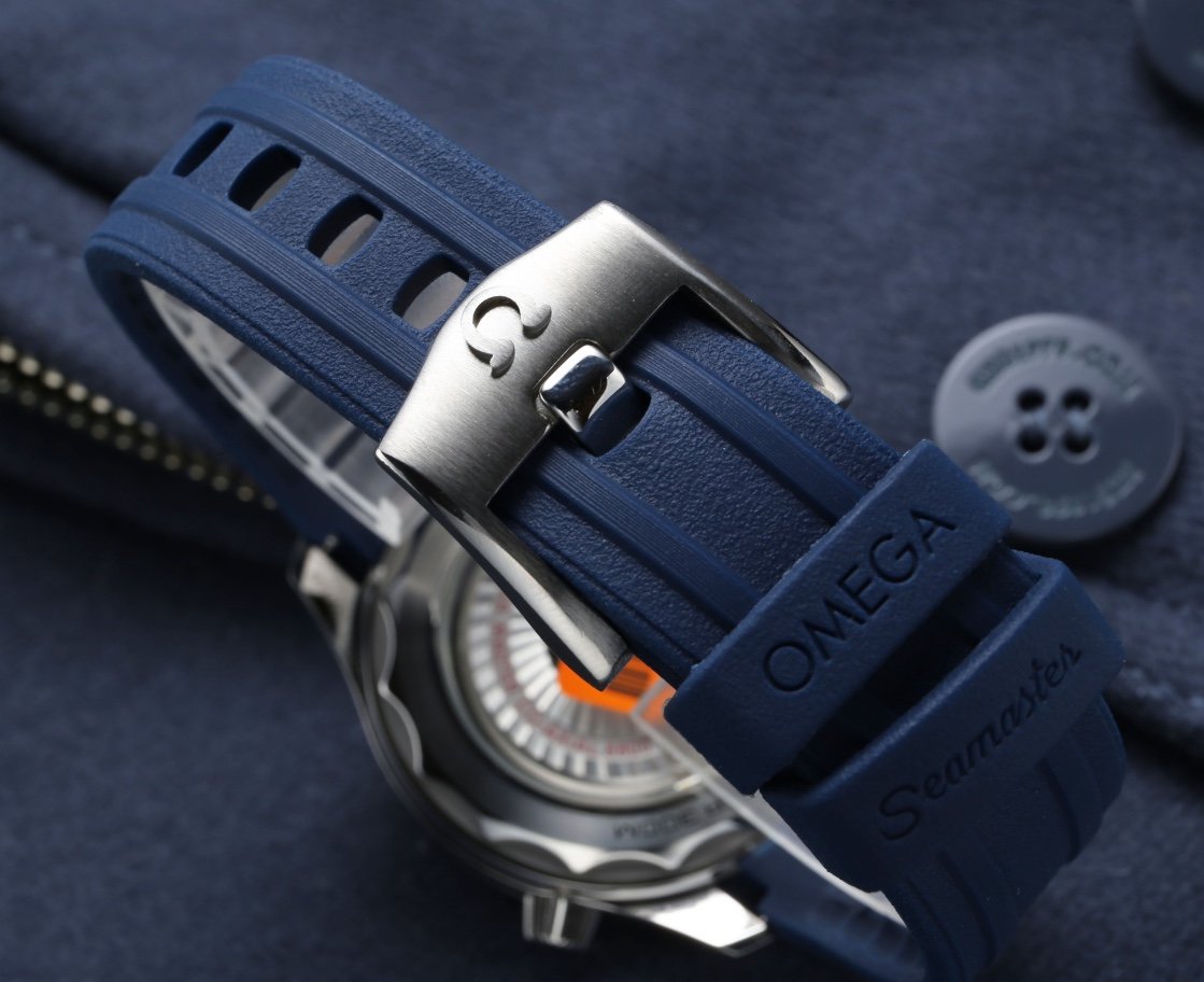 SEAMASTER DIVER 300M BLUE CERAMIC RUBBER