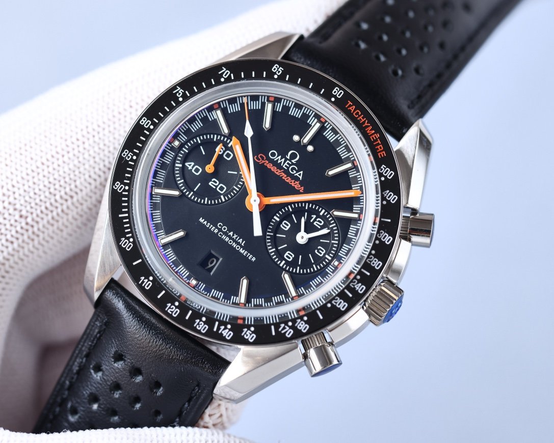 SPEEDMASTER RACING 44 CERAMIC BLACK DIAL LEATHER