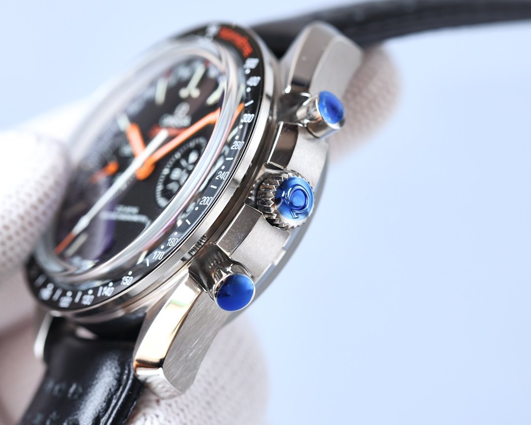 SPEEDMASTER RACING 44 CERAMIC BLACK DIAL LEATHER