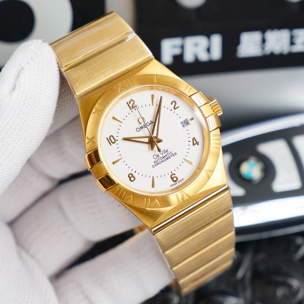 CONSTELLATION 38MM GOLD CASE
