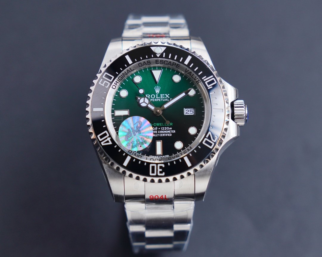 SEA-DWELLER CUSTOM DEEP GREEN DIAL