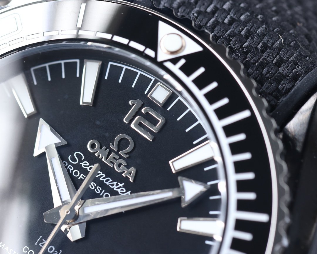 SEMASTER PLANET OCEAN 600M BLACK CASE TEXTILE