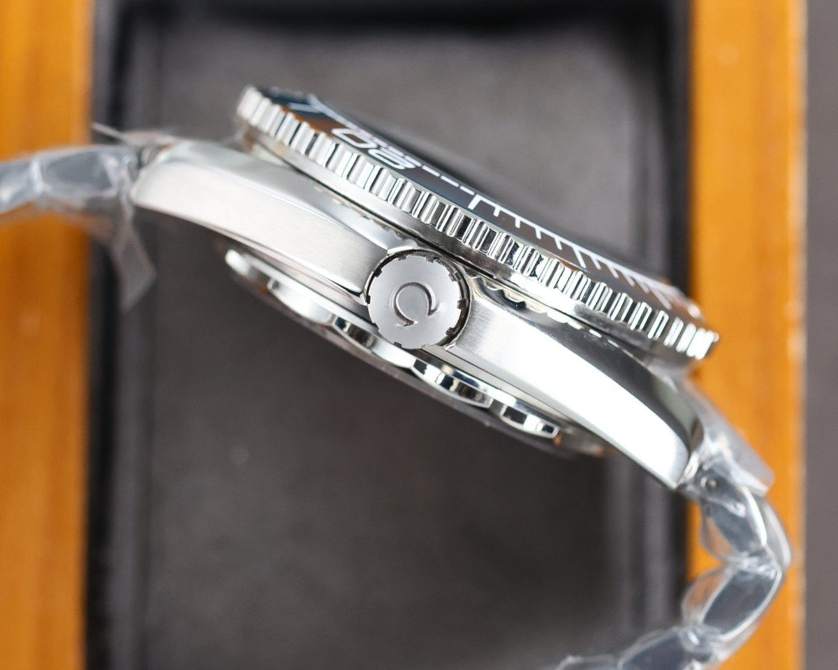 SEAMASTER PROFESSIONAL PLANET OCEAN 600M BLUE CERAMIC STEEL BRACELET