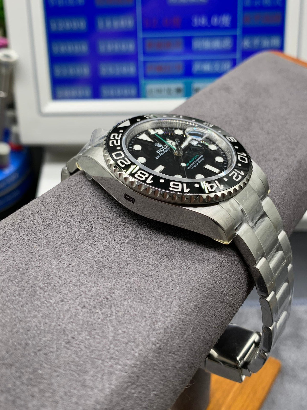 GMT-MASTER II CUSTOM BLACK BEZEL BLACK DIAL