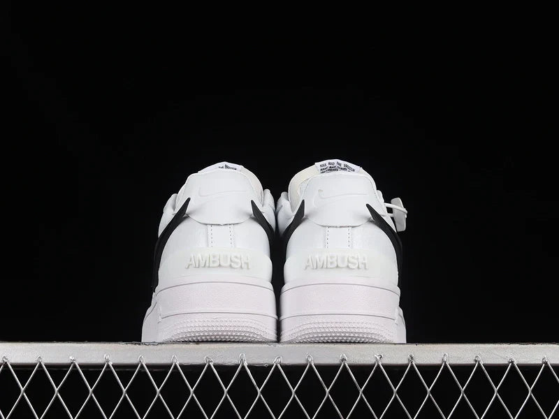Air Force 1 Low SP AMBUSH "All White/Black"