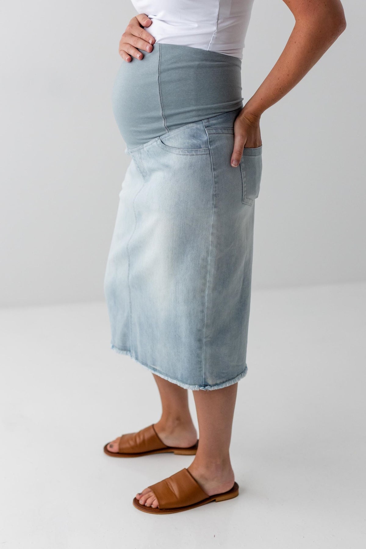 'Alanna' Maternity Denim Skirt in Light Wash