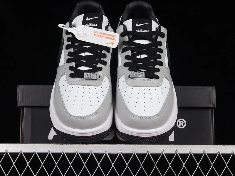 Air Force 1 Low SP AMBUSH "Grey/White/Black"