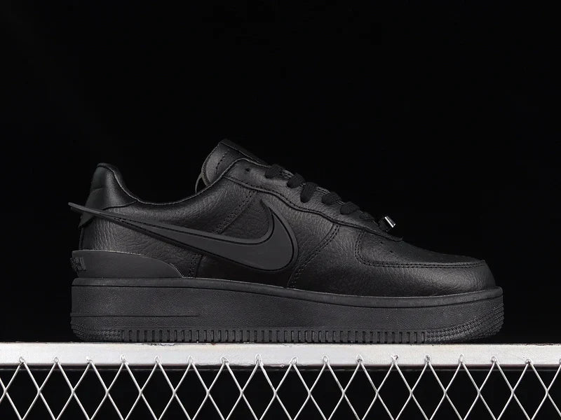 Air Force 1 Low SP AMBUSH "Black"