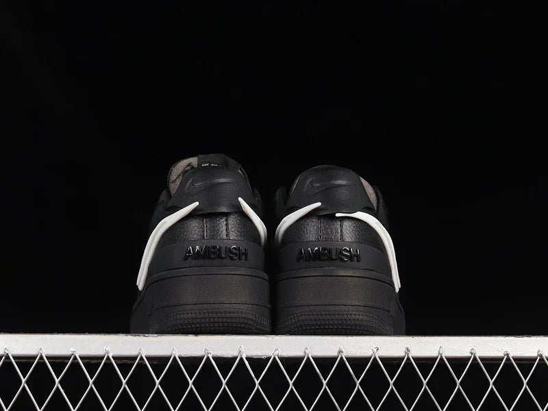 Air Force 1 Low SP AMBUSH "All Black/White"