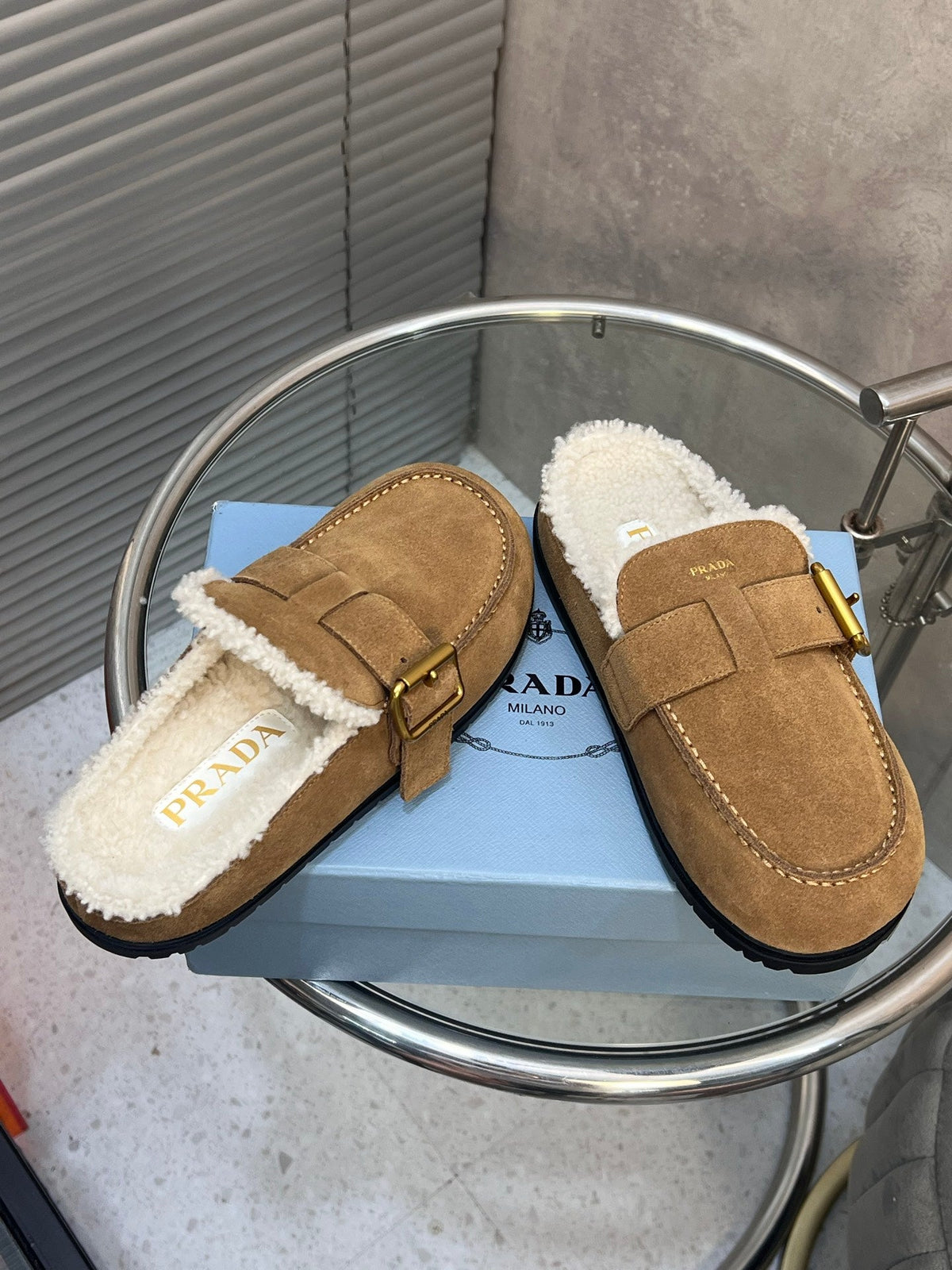 Prada 26s Mules Brown Suede Shearing 952902