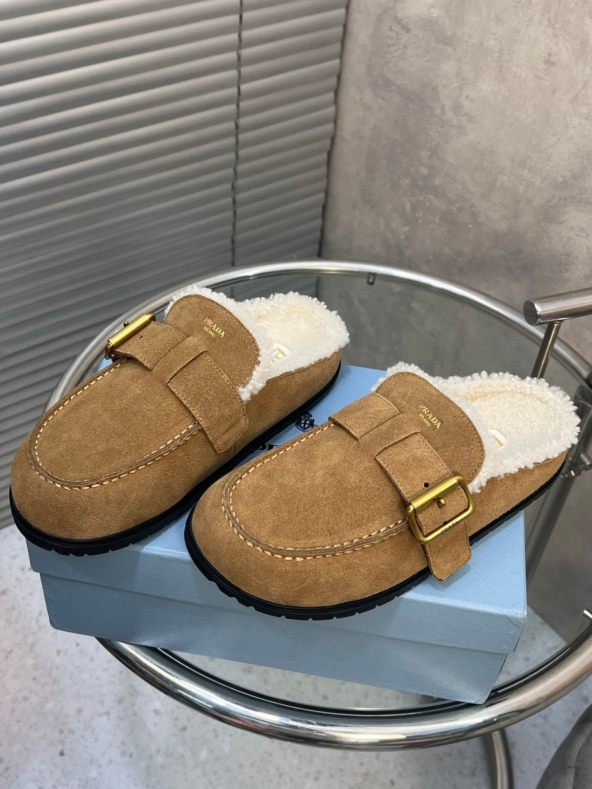 Prada 26s Mules Brown Suede Shearing 952902