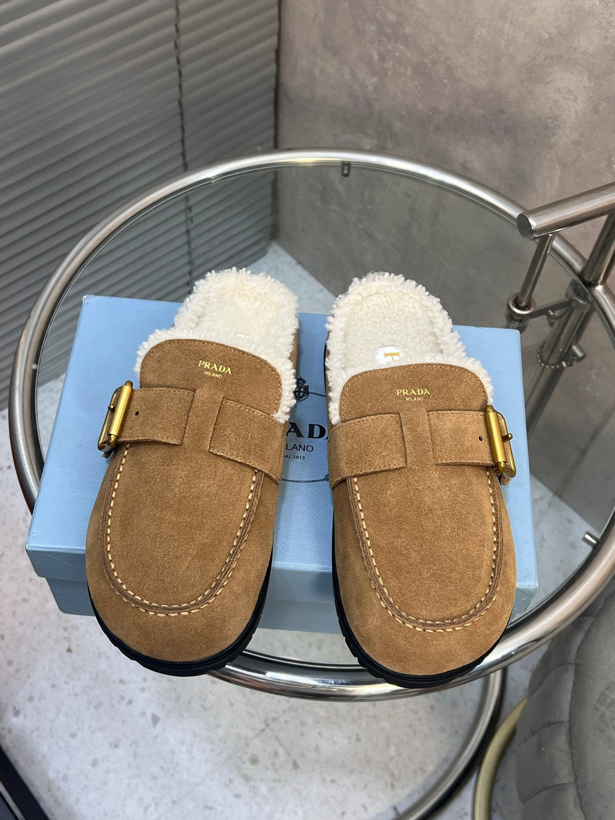 Prada 26s Mules Brown Suede Shearing 952902