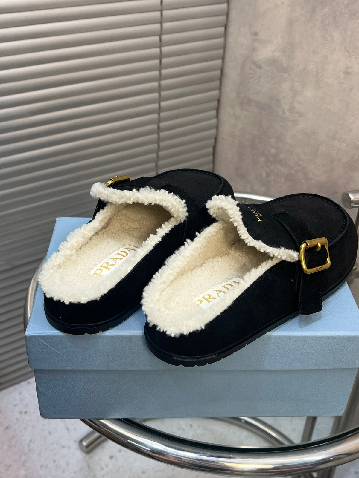 Prada 26s Mules Black Suede Shearing 952903