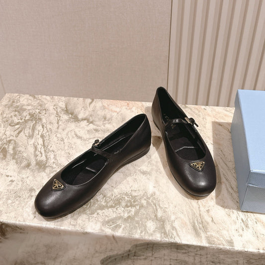 PRA 25s Ballet Flats with Small Buckle Black Cowhide 449714