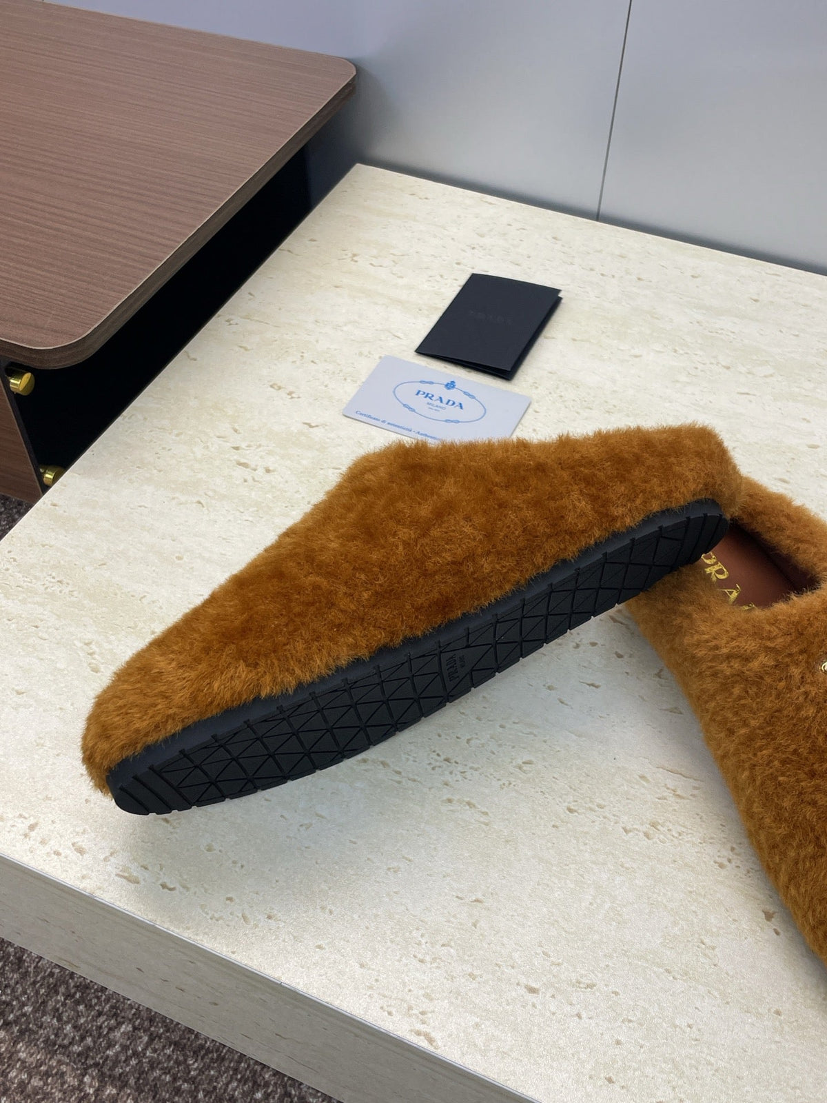 Prada 25s Slide Brown Shearing 551886
