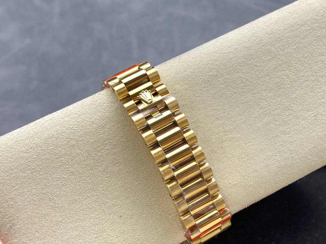 Rolex Day-Date 36mm Gold Black Dial