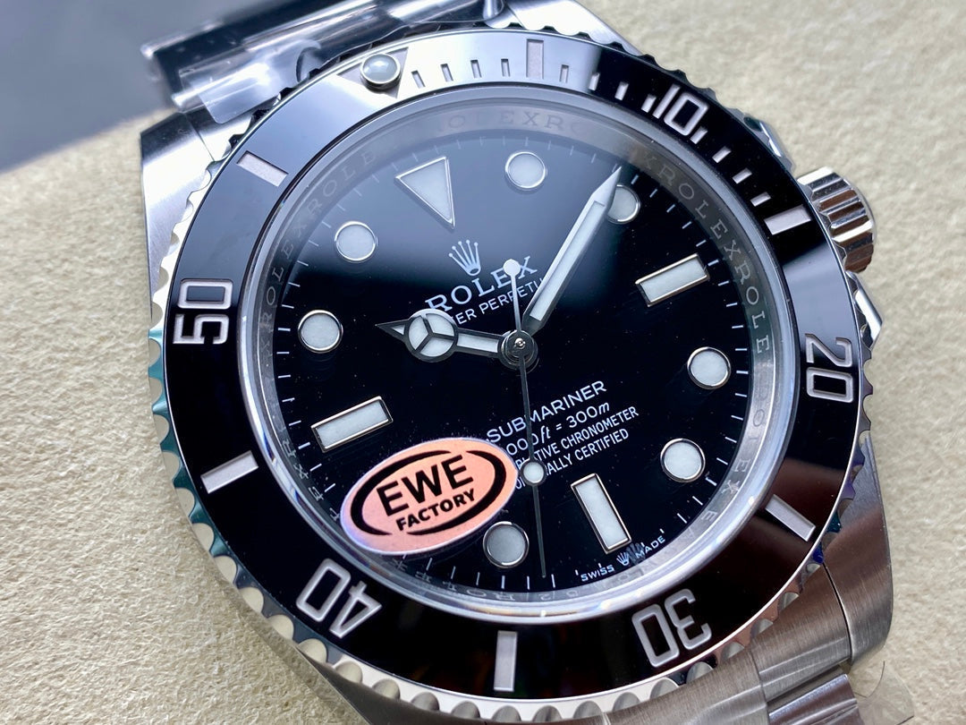 Rolex Submariner 41mm Silver Black