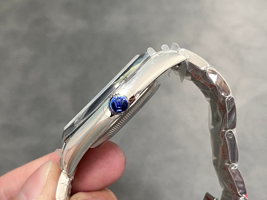Rolex Oyster Perpetual 39mm Silver Purple Dial