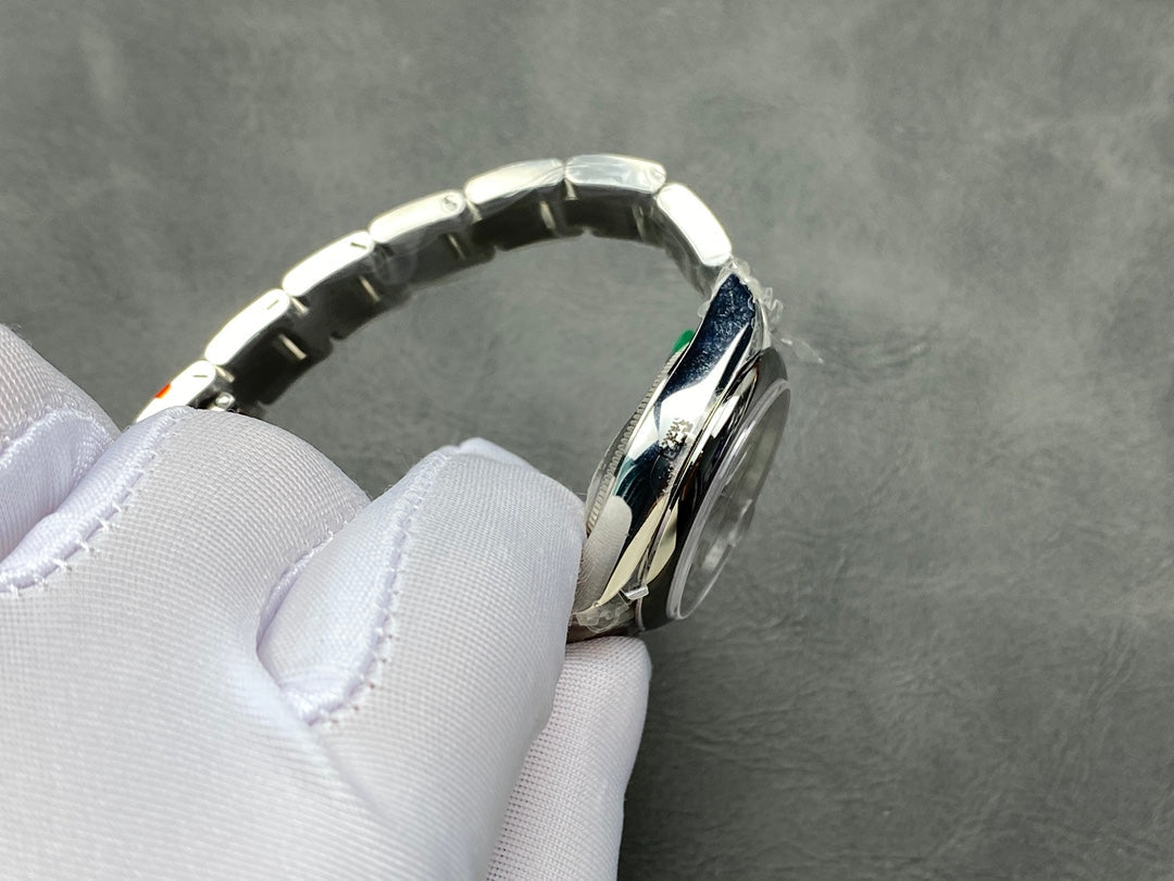 Rolex Datejust 31mm Silver Mop Dial