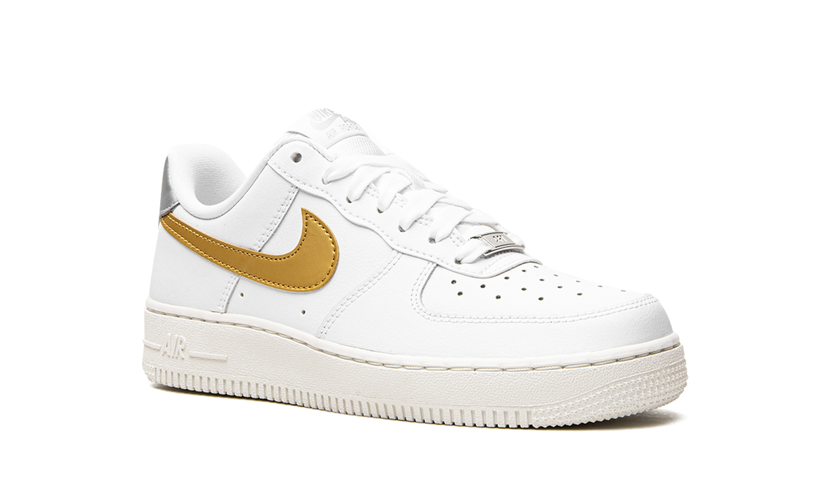 AIR FORCE 1 MNS WMNS "White / Gold / Silver" DD8959 106