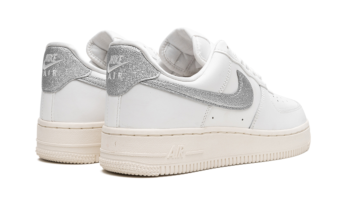 AIR FORCE 1 '07 MNS WMNS "Summit White Sail White Metallic Silver" DQ7569 100