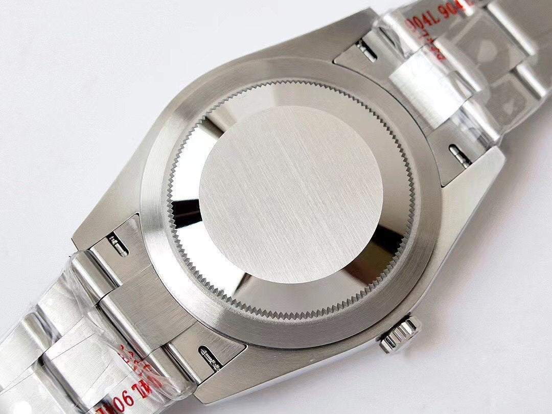 OYSTER PERPETUAL 41 STAINLESS STEEL RED DIAL