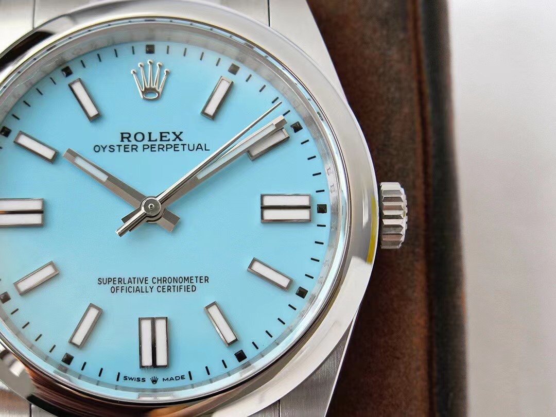 OYSTER PERPETUAL 41 STAINLESS STEEL SKY BLUE DIAL