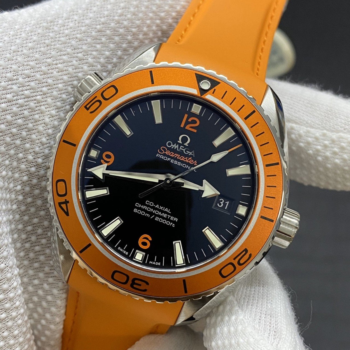 SEAMASTER PLANET OCEAN 600M CO-AXIAL ORANGE BLACK DIAL
