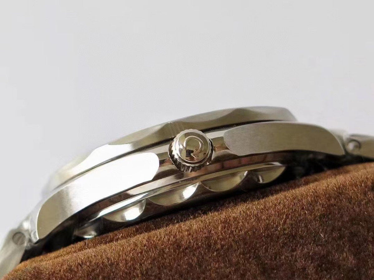 SEAMASTER COMMANDER WHITE DIAL STEEL STRAP